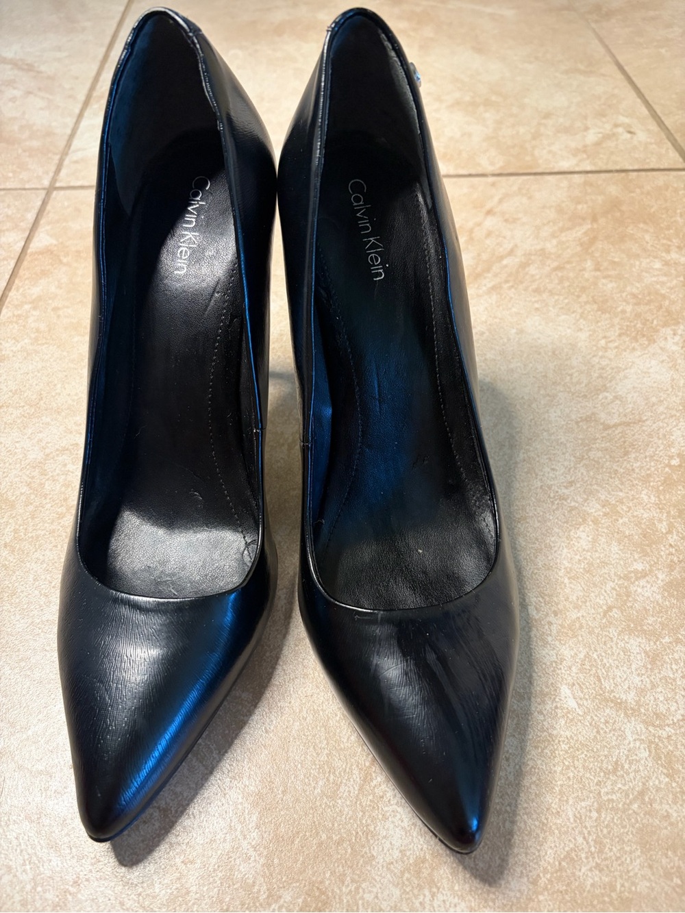 Calvin Klein Black Leather Pointed-Toe Stiletto Pumps Women’s size 9